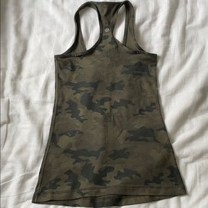 Lululemon Camo racer back fitted tank - size 4